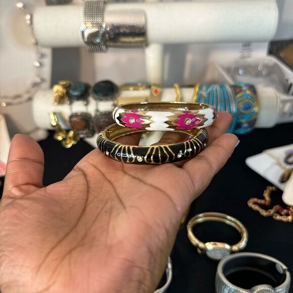 DENKAYS CHARMED BRACLET BANGLES - Picture 12 of 16